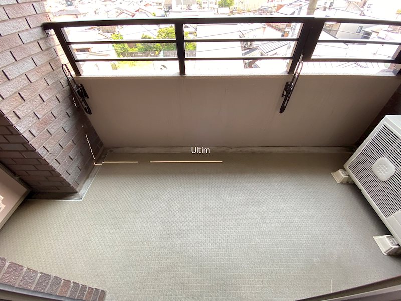 バルコニー　※他の部屋の写真です