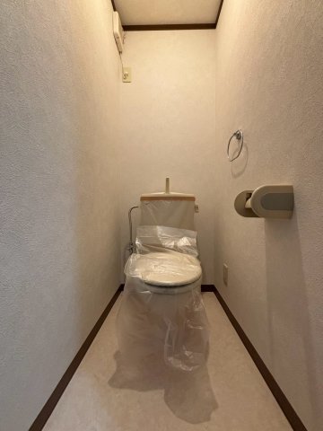 ドルフ甲子園のトイレ写真