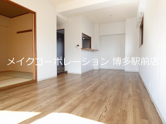 居室・リビング　※写真は棟内別部屋参考写真