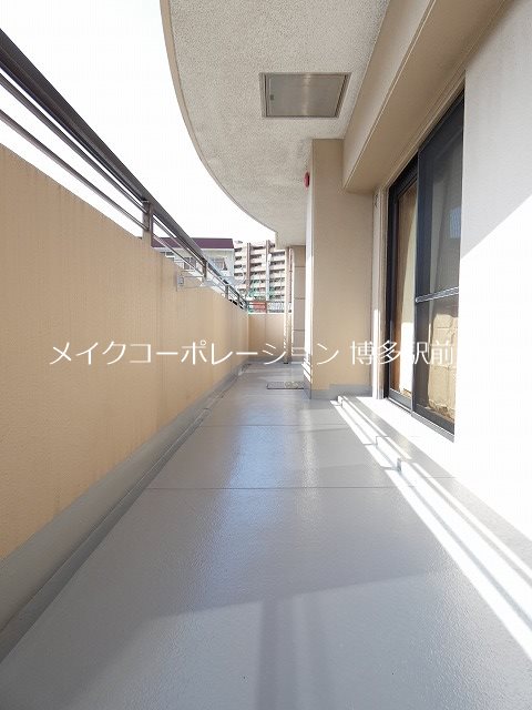 バルコニー　※写真は棟内別部屋参考写真
