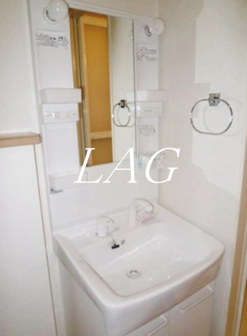 洗面設備　洗面台です。（同仕様です。）