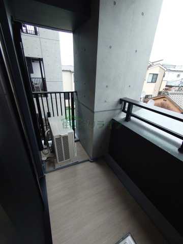バルコニー　別部屋の参考写真になります。