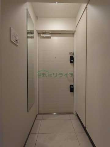 玄関　別部屋の参考写真になります。