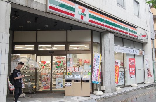 コンビニ　セブンイレブン台東北上野１丁目店（コンビニ）まで82m
