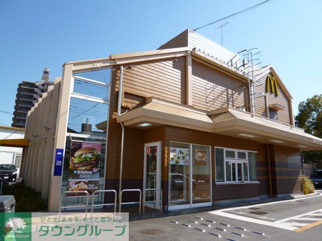 飲食店　マクドナルド多摩ニュータウン通り店（飲食店）まで370m