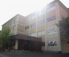 小学校　浜松市立佐鳴台小学校（小学校）まで899m