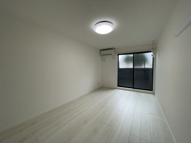 エクセラン東浦和の居間写真