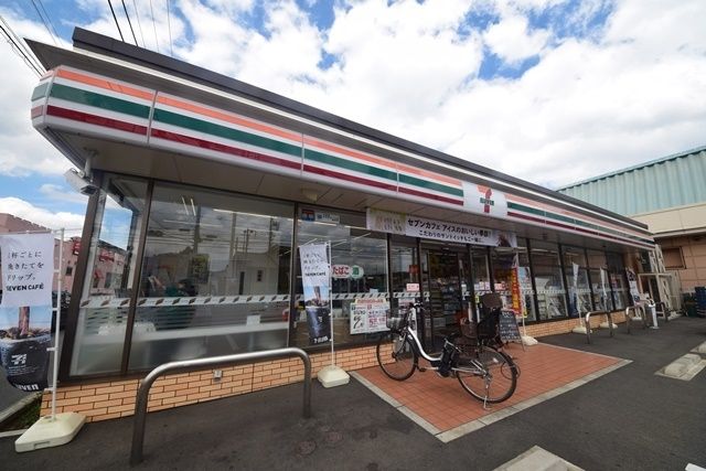 コンビニ　セブンイレブン大和福田東店（コンビニ）まで521m