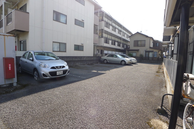 駐車場　敷地内駐車場
