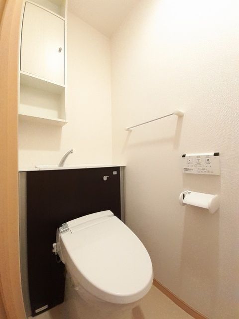 トイレ　洗浄便座付きのトイレは手洗い付き