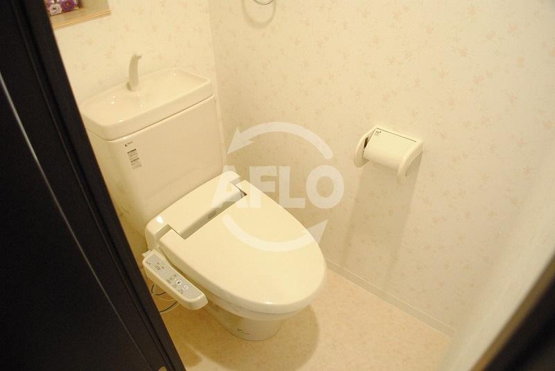 トイレ　ベルメゾン本町　ウォシュレット付