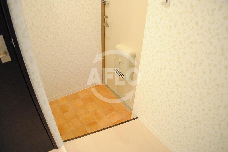 玄関　ベルメゾン本町　玄関
