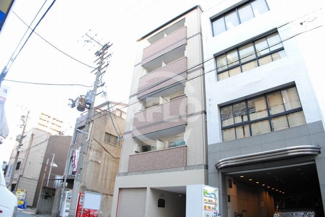 建物外観　ベルメゾン本町　外観