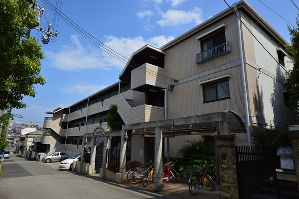 山陽電鉄本線 東垂水駅 徒歩16分 築38年