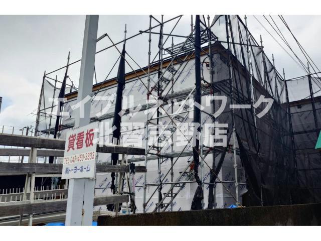 建物外観　建築中
