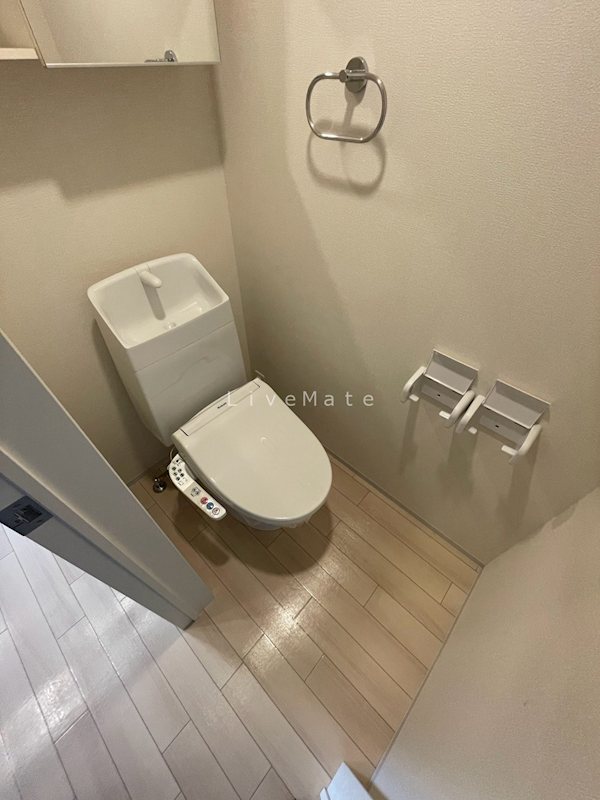 ハルカスウエストのトイレ写真