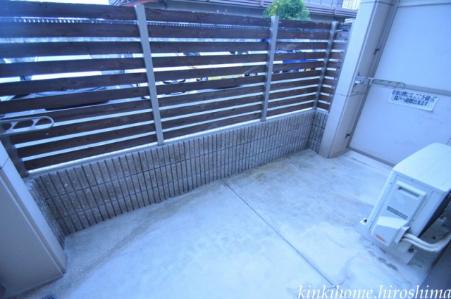 バルコニー　写真は別のお部屋です。（現況を優先してください）