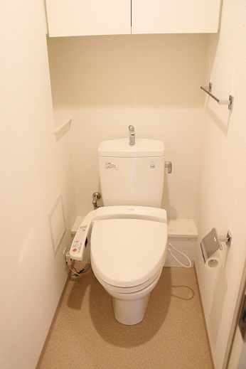 都営三田線 春日駅 徒歩4分 15階建 築22年のトイレ写真