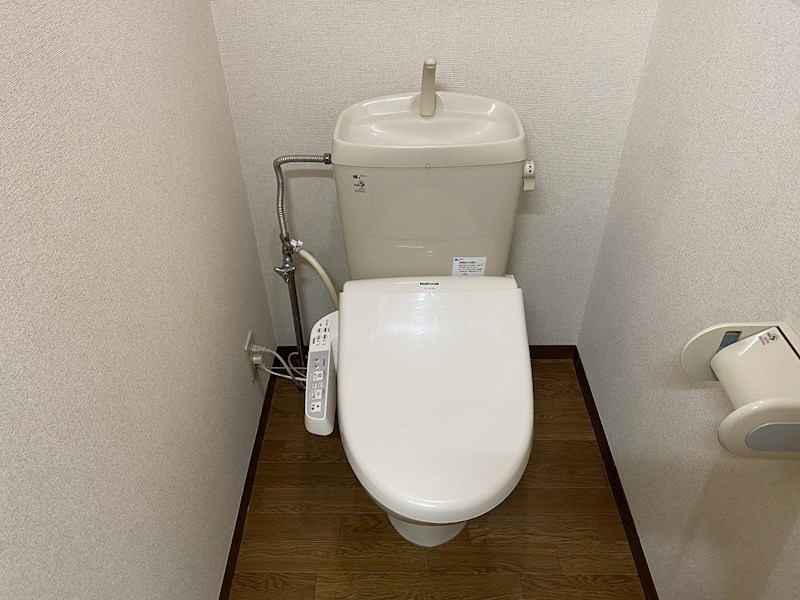 トイレ　シャワー付きトイレ