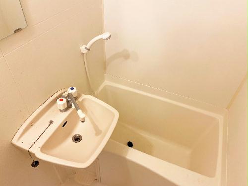レオパレスロイヤルシティ茜の風呂写真
