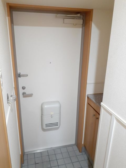 広島電鉄宮島線 高須駅 徒歩7分 5階建 築18年の玄関写真