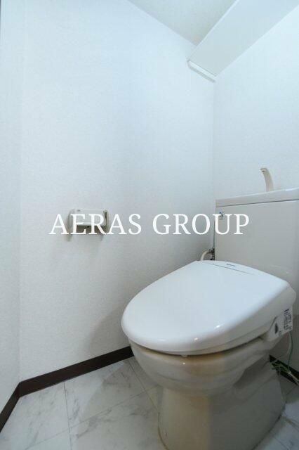 都営大江戸線 赤羽橋駅 徒歩2分 9階建 築27年のトイレ写真