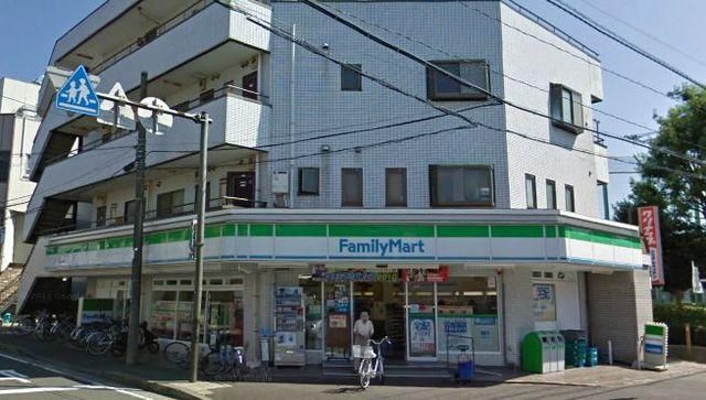 コンビニ　★ファミリーマート★（コンビニ）まで468m