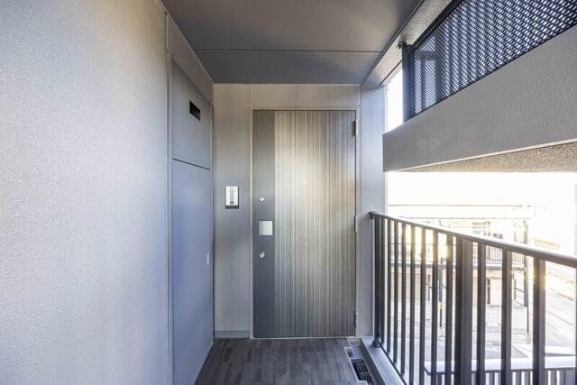 東京メトロ千代田線 綾瀬駅 徒歩5分 5階建 築1年の外観写真