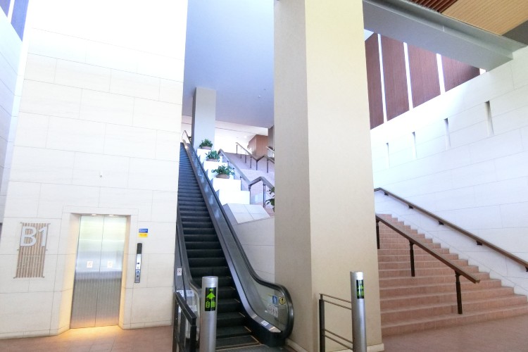 ＪＲ横須賀線 東戸塚駅 徒歩13分 18階建 築21年の外観写真