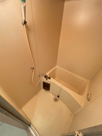 バス・シャワールーム　別号室の写真です。ご参考までに