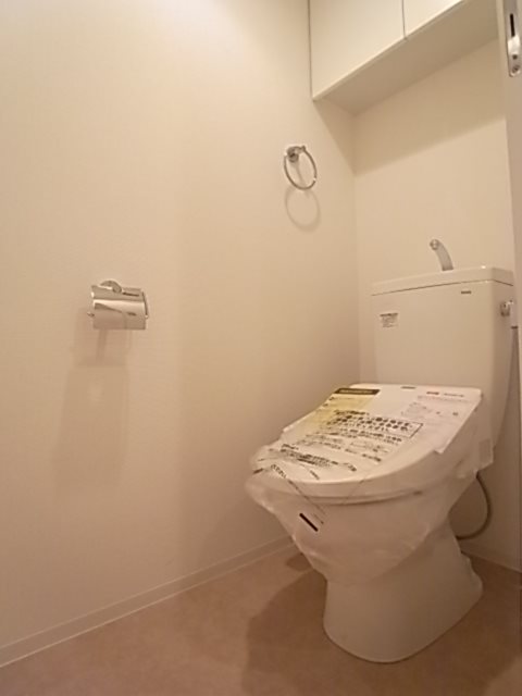 セレニテ神戸元町クレアのトイレ写真