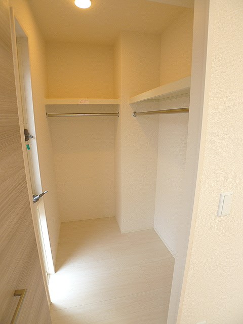 収納　参考：同型モデルイメージ写真