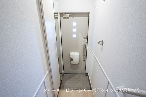 ＪＲ東海道本線 掛川駅 バス乗車時間：13分 最寄りバス停で下車 徒歩7分 2階建 築3年の玄関写真