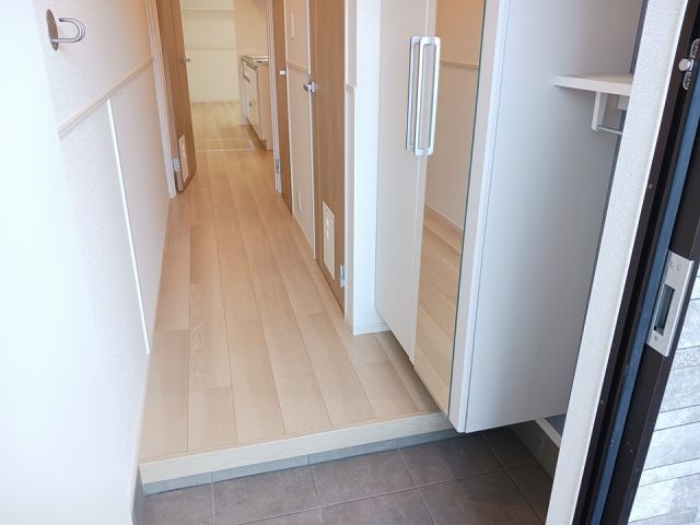 ブリス エイエム IIIの玄関写真