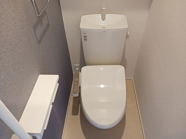 ブリス エイエム IIIのトイレ写真