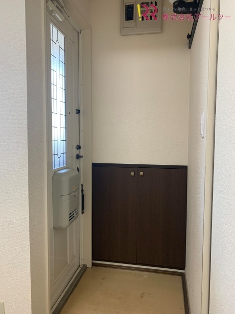 玄関　シューズボックス