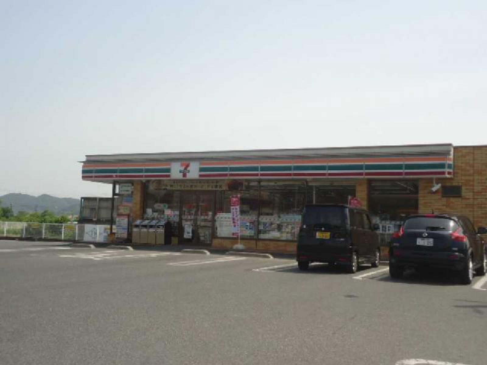 コンビニ　セブンイレブン倉敷市立短大前店（コンビニ）まで218m