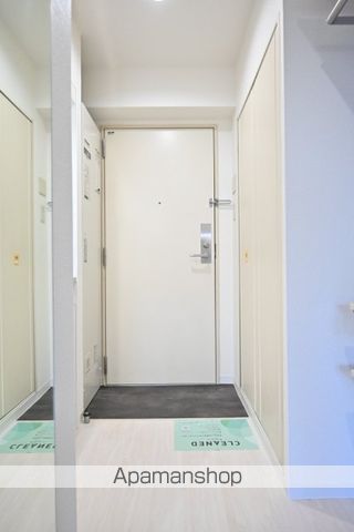 東急目黒線 不動前駅 徒歩5分 8階建 築32年の玄関写真