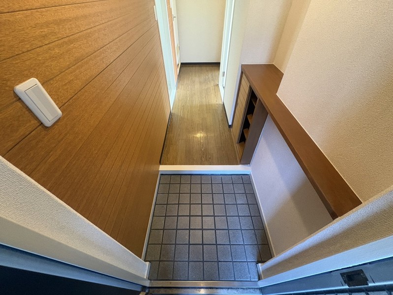ピアレス円勝寺の玄関写真
