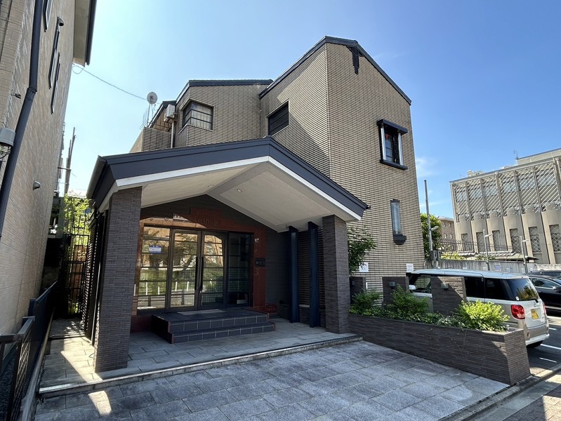 ピアレス円勝寺の外観写真