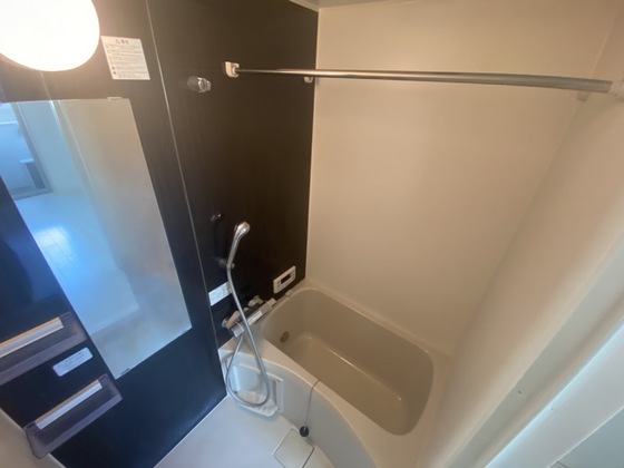 バス・シャワールーム　※別部屋の写真です