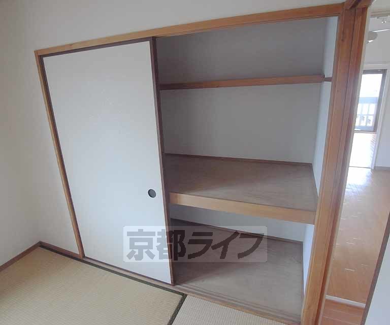 収納　２０２号室の写真です。