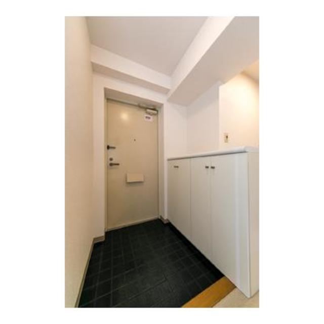 玄関　※写真は同タイプ住戸です。