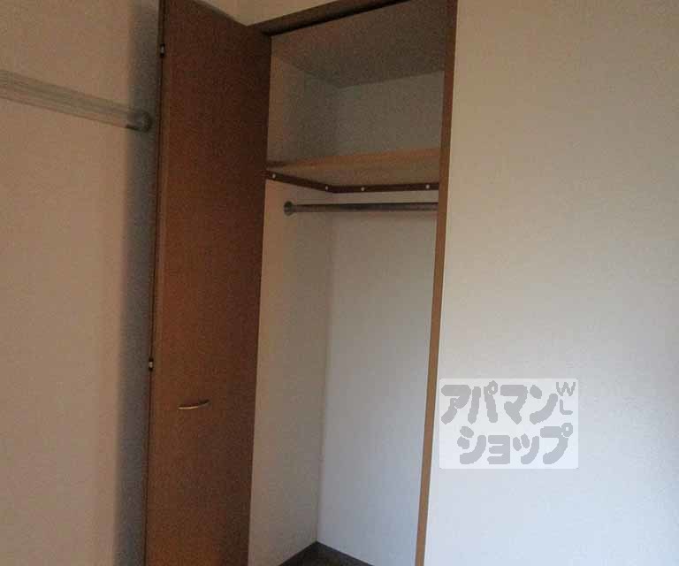収納　１０２号室の写真です。