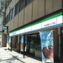 コンビニ　ファミリーマート神田淡路町二丁目店（コンビニ）まで127m