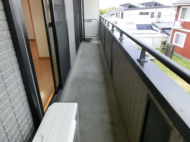 バルコニー　写真は２Ｆ