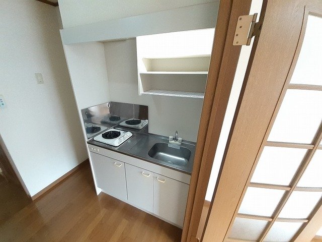 キッチン　コンパクトなキッチンで掃除もラクラク