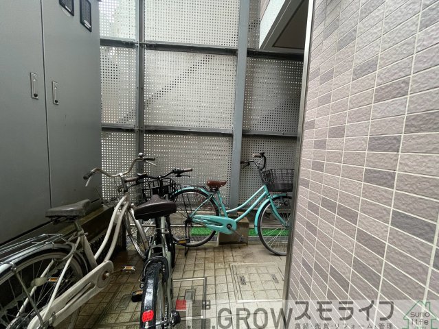 阪神本線 新在家駅 徒歩4分 7階建 築26年の外観写真