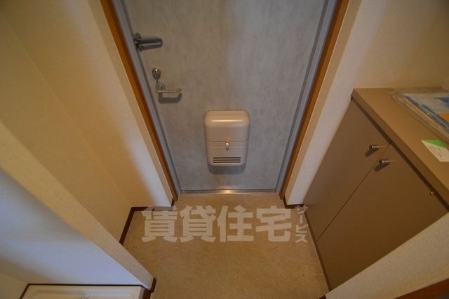 エスリード新大阪第7の玄関写真