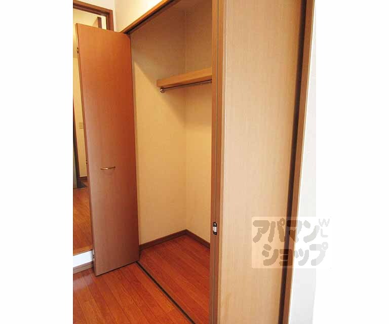 収納　クローゼットも十分な広さです。